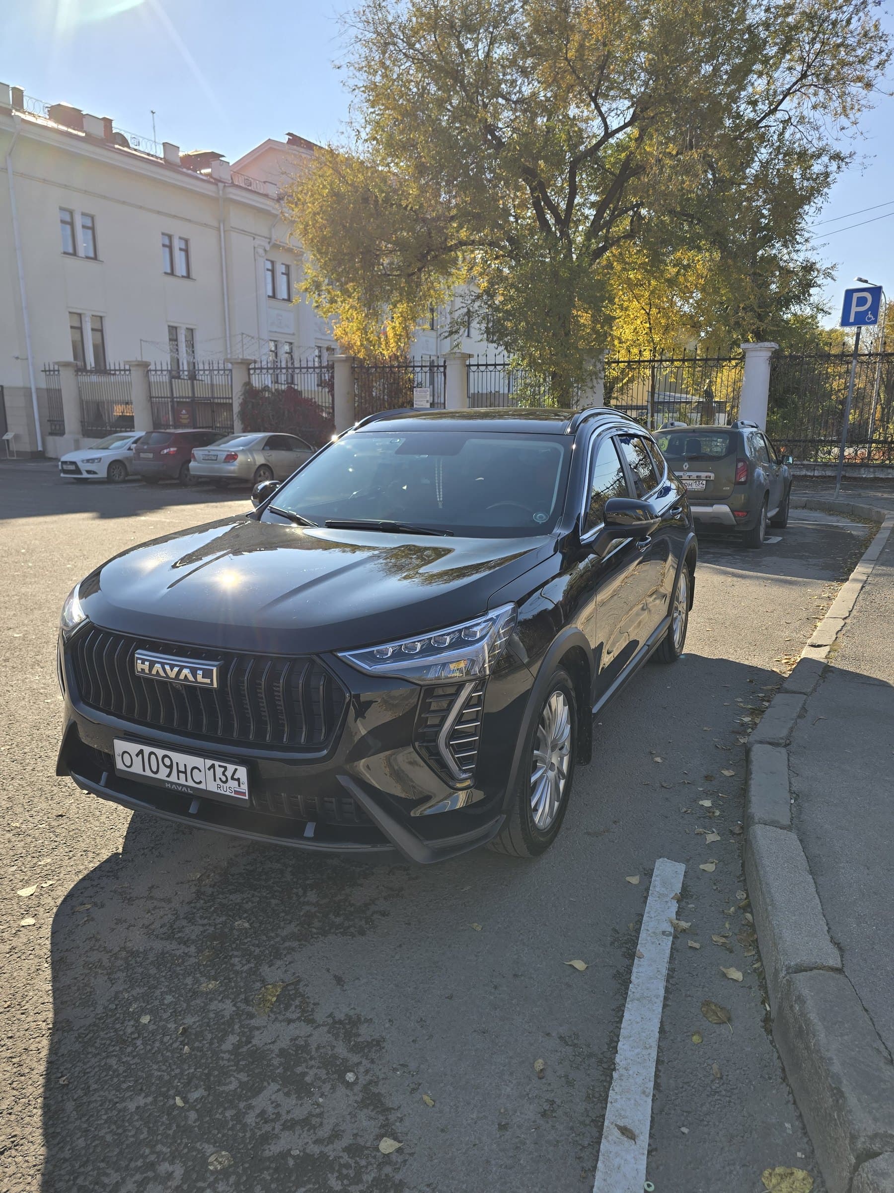 Салон Haval Jolion Premium для аренды с водителем в Волгоград
